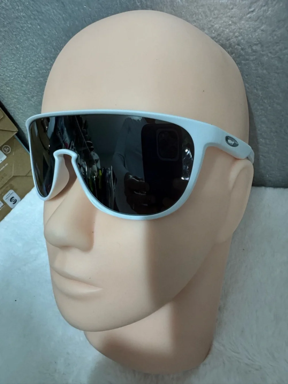 White Shield-Style Women's Sunglasses